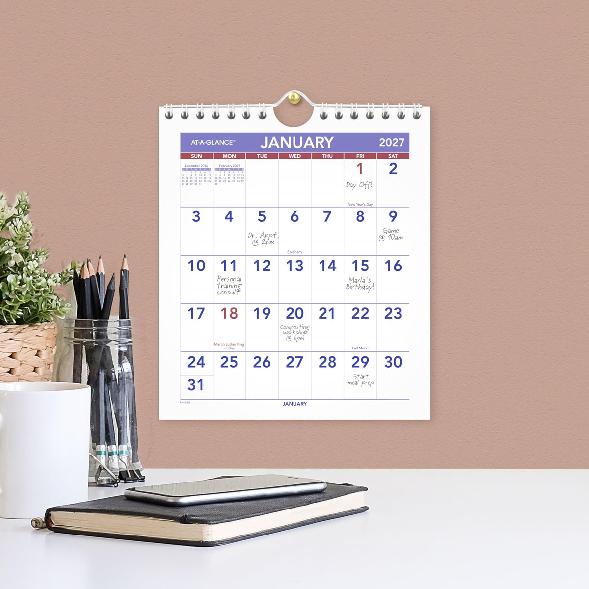 AT-A-GLANCE Calendar PM528, 6.5"W x 7.5"H – view 3