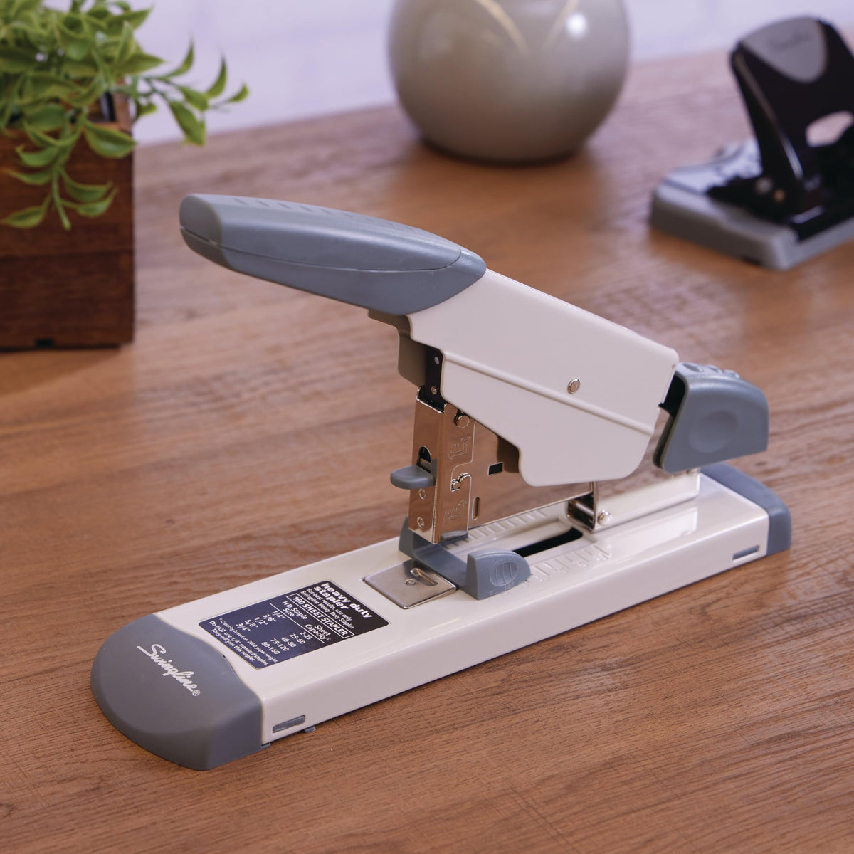 Swingline Stapler S7039002R, Heavy-Duty – view 2