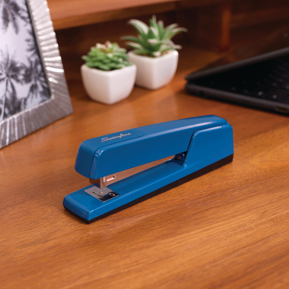 Swingline Stapler 74724, 1 Count, 2020 Count – view 2