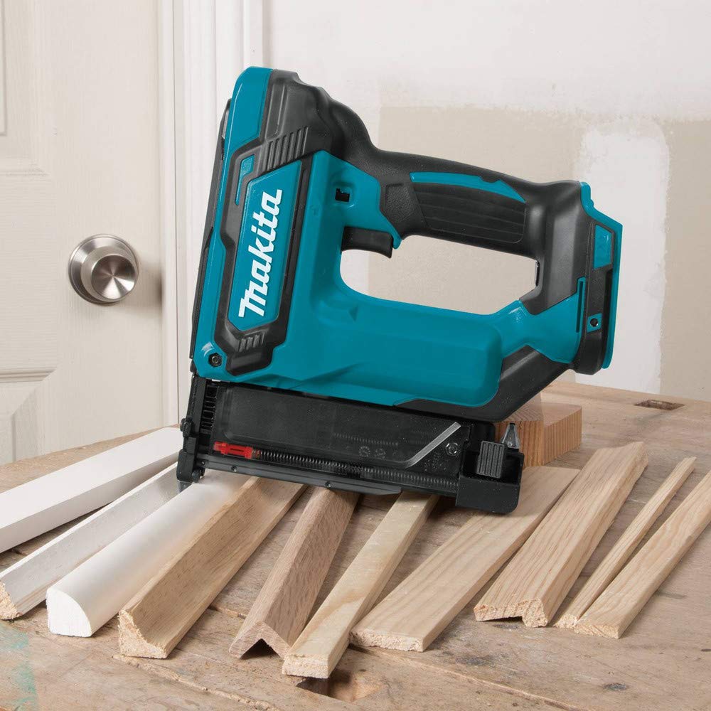Makita Stapler XTP02Z, 1 Count – view 5