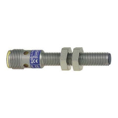 Telemecanique Sensors Control Component XS508B1PBM8 - product photo 1